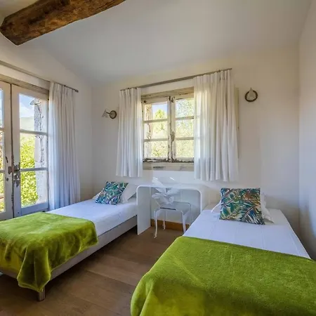 Villa Villa De 7 Chambres Avec Piscine Privee Jacuzzi Et Jardin Clos A Porto Vecchio A 6 Km De La Plage Porto-Vecchio
