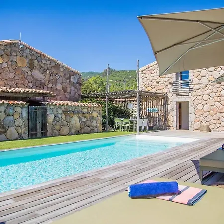 Villa de 7 chambres avec piscine privee jacuzzi et jardin clos a Porto Vecchio a 6 km de la plage