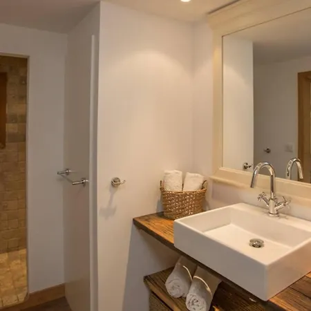 Villa de 7 chambres avec piscine privee jacuzzi et jardin clos a Porto Vecchio a 6 km de la plage Porto Vecchio
