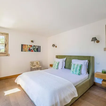 Villa de 7 chambres avec piscine privee jacuzzi et jardin clos a Porto Vecchio a 6 km de la plage *