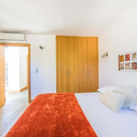 Villa De 7 Chambres Avec Piscine Privee Jacuzzi Et Jardin Clos A Porto Vecchio A 6 Km De La Plage Porto-Vecchio (Corsica)